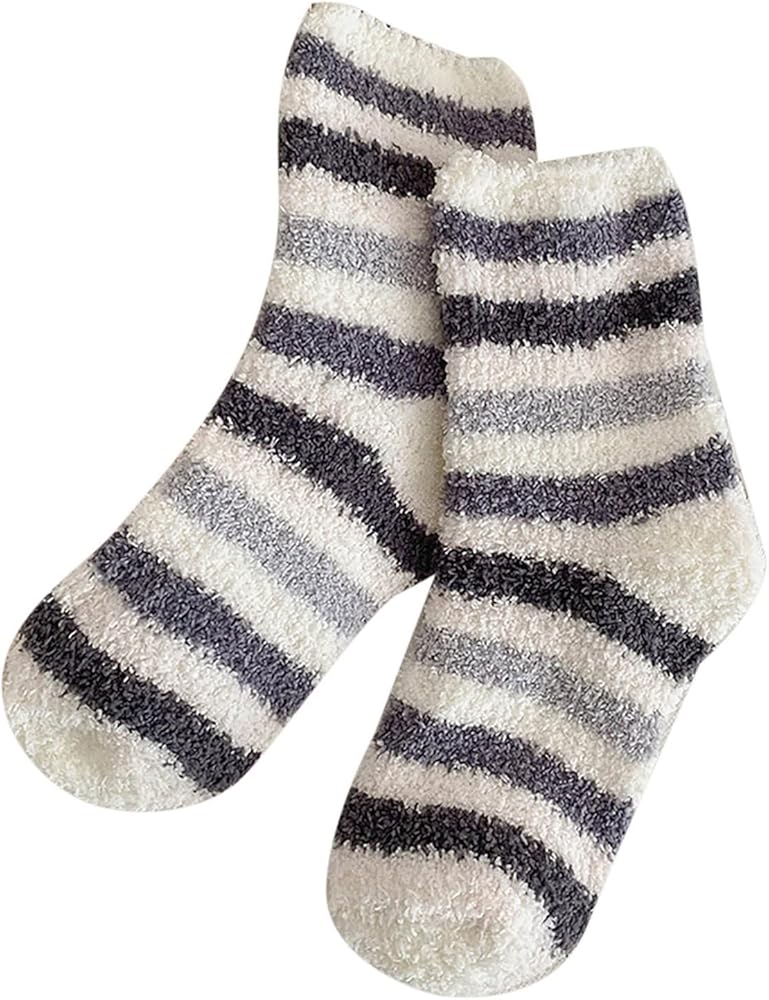 Mens Fuzzy Socks, Non-Slip Solid Color Plush Fuzzy Slipper Socks Soft Fluffy Crew Pattern Indoor Christmas Socks