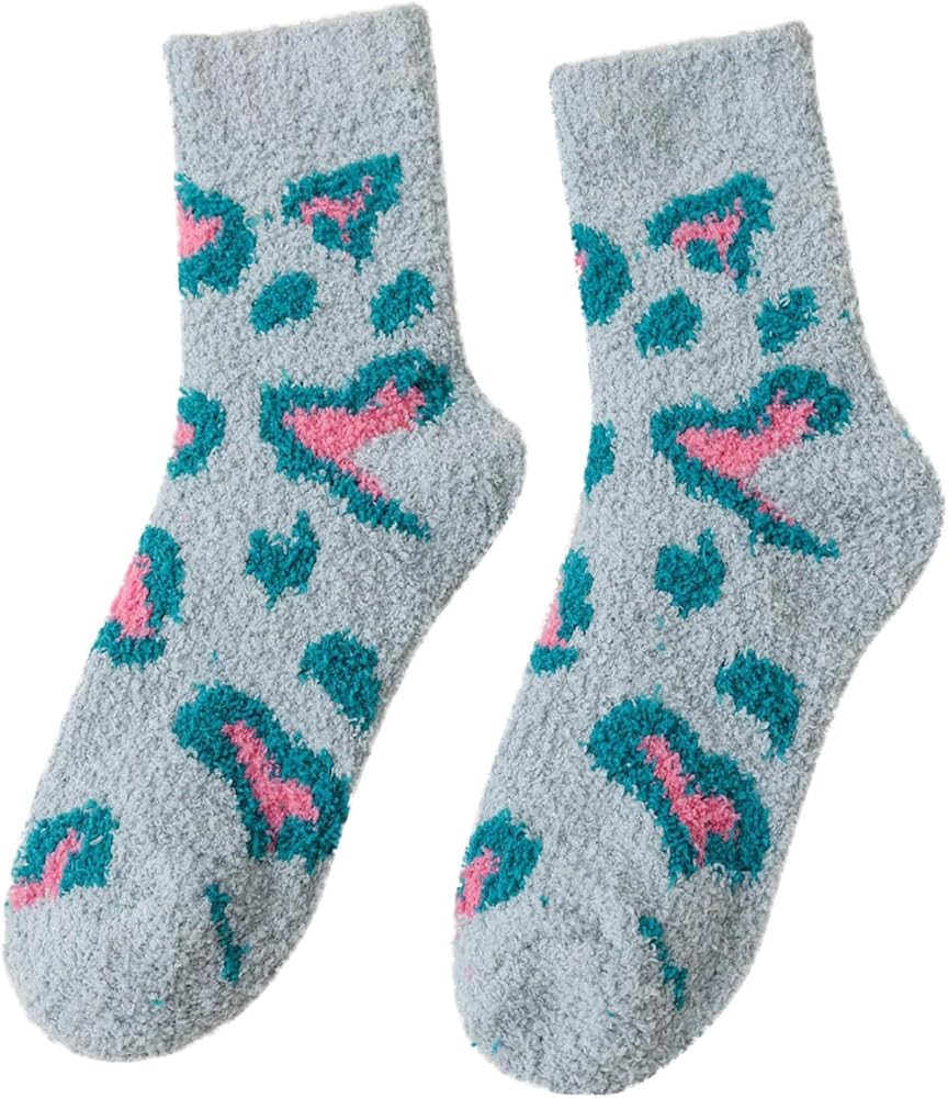 Sunward Womens Christmas Fuzzy Socks Cozy Soft Fleece Fluffy Warm Slipper Socks Athletic Cozy Warm Winter Socks